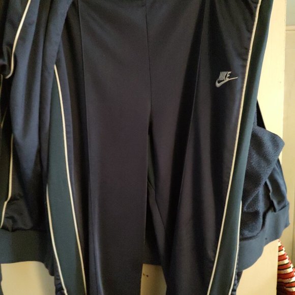 Vintage 1980 Nike warm up suit - Picture 3 of 4